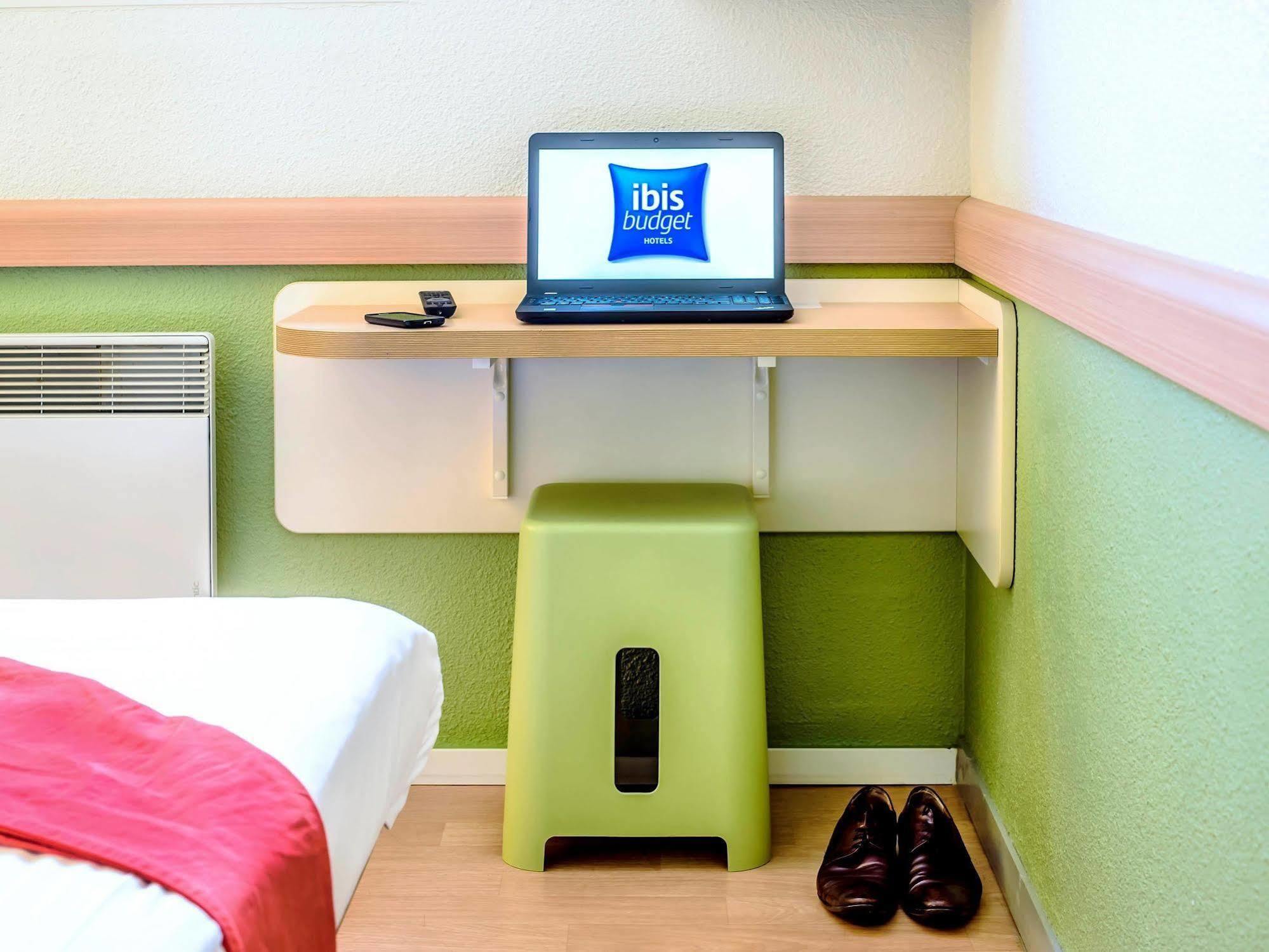 Ibis Budget Valenciennes Petite Forêt Zewnętrze zdjęcie